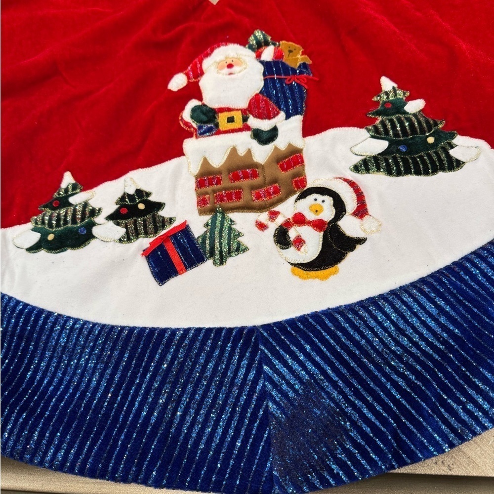 Velvet Christmas Tree Skirt With Santa and Toys Sparkly Blue Trim 42 inch - Picture 6 of 6